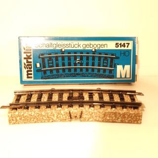 Märklin 5147 - M-Gleis Schaltgleis gebogen 1/2 Normalradius - GEBRAUCHT, OVP