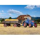 Kibri 12232 - H0 LANZ Traktor mit Gummiradwagen